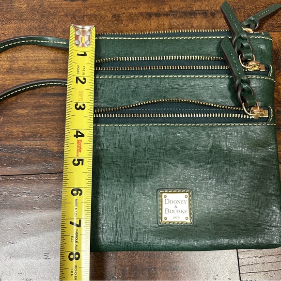 Dooney & Bourke Hunter Green Crossbody Leather Handbag With 3 Zipper Pockets - Picture 8 of 8